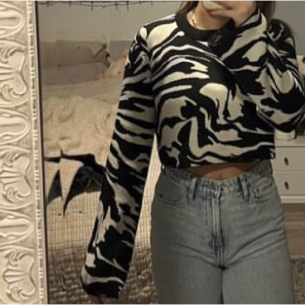 H&M sweater - Picture 3 of 3